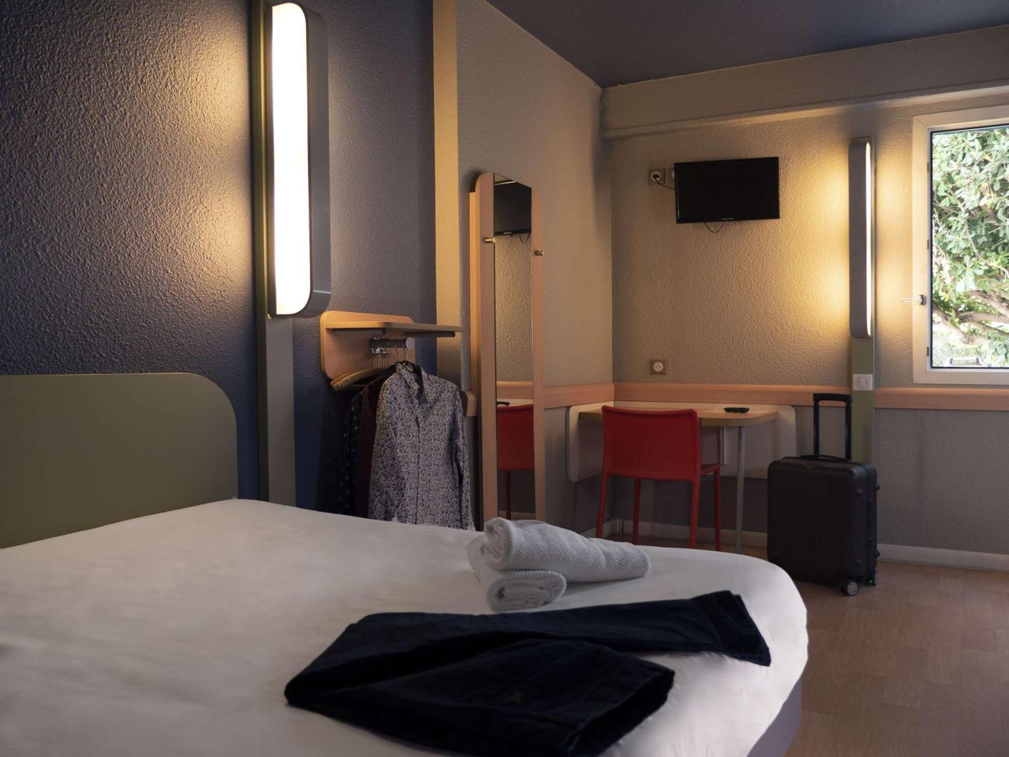ibis budget Arles Sud Fourchon Exterior foto